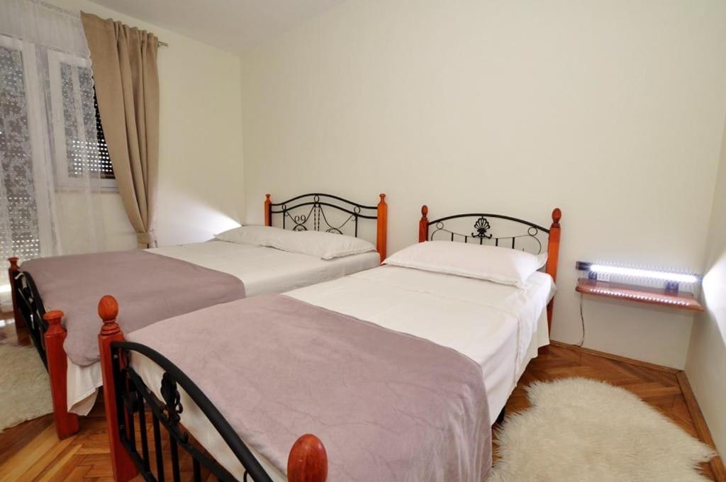 Apartments Gabi Omiš Eksteriør billede