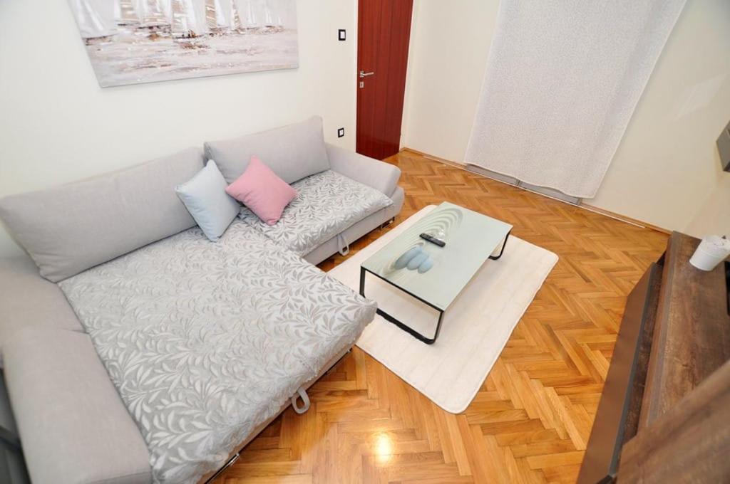 Apartments Gabi Omiš Eksteriør billede