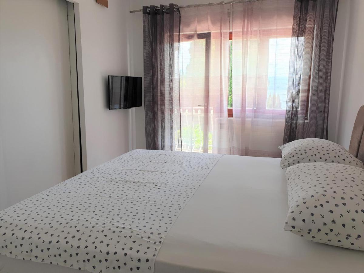 Apartments Gabi Omiš Eksteriør billede